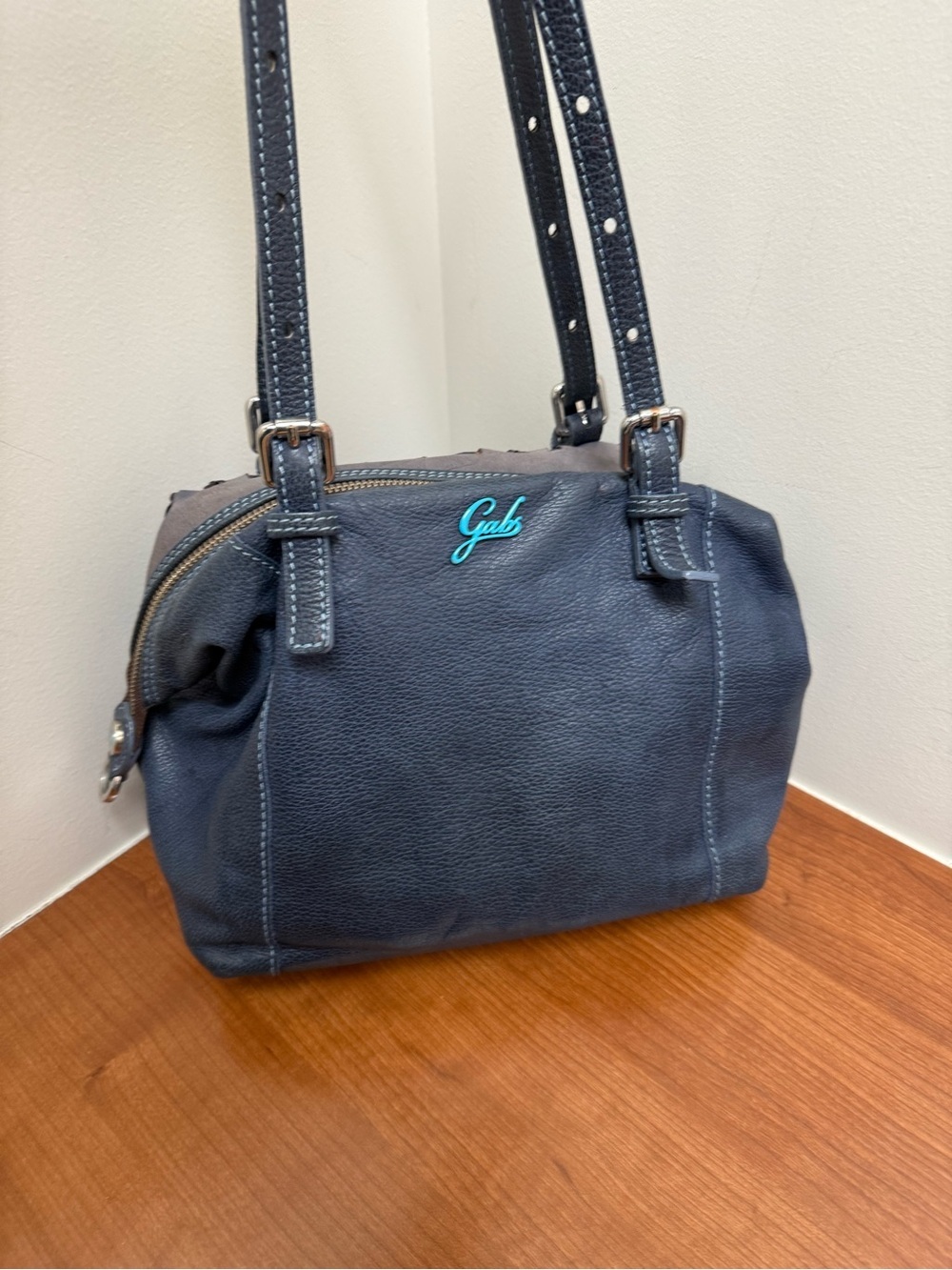 GABS Gray Signature Crossbody with Brown Strap - Picture 3 of 10